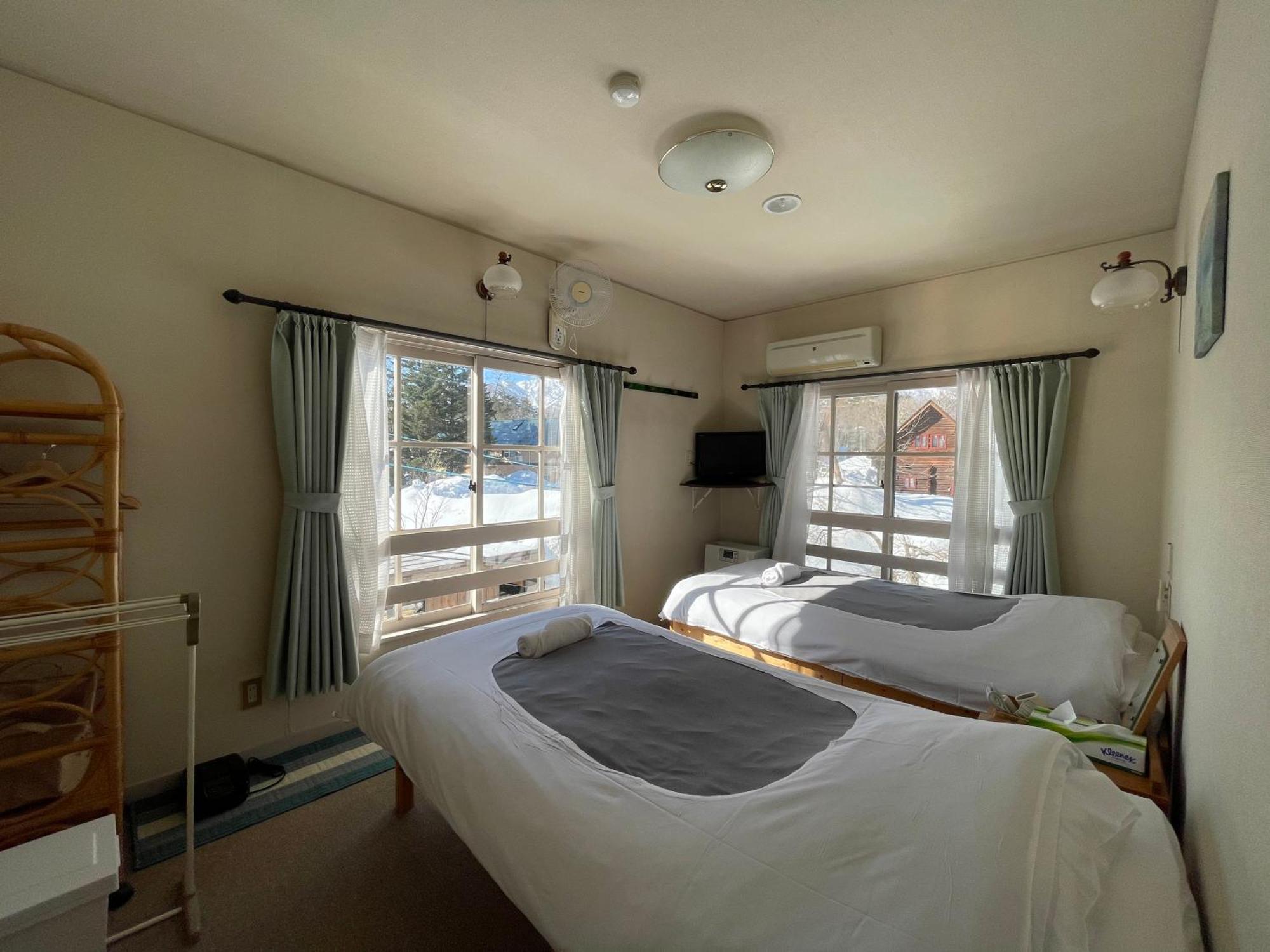 Bed and Breakfast Hakuba Snow Fox Exterior foto